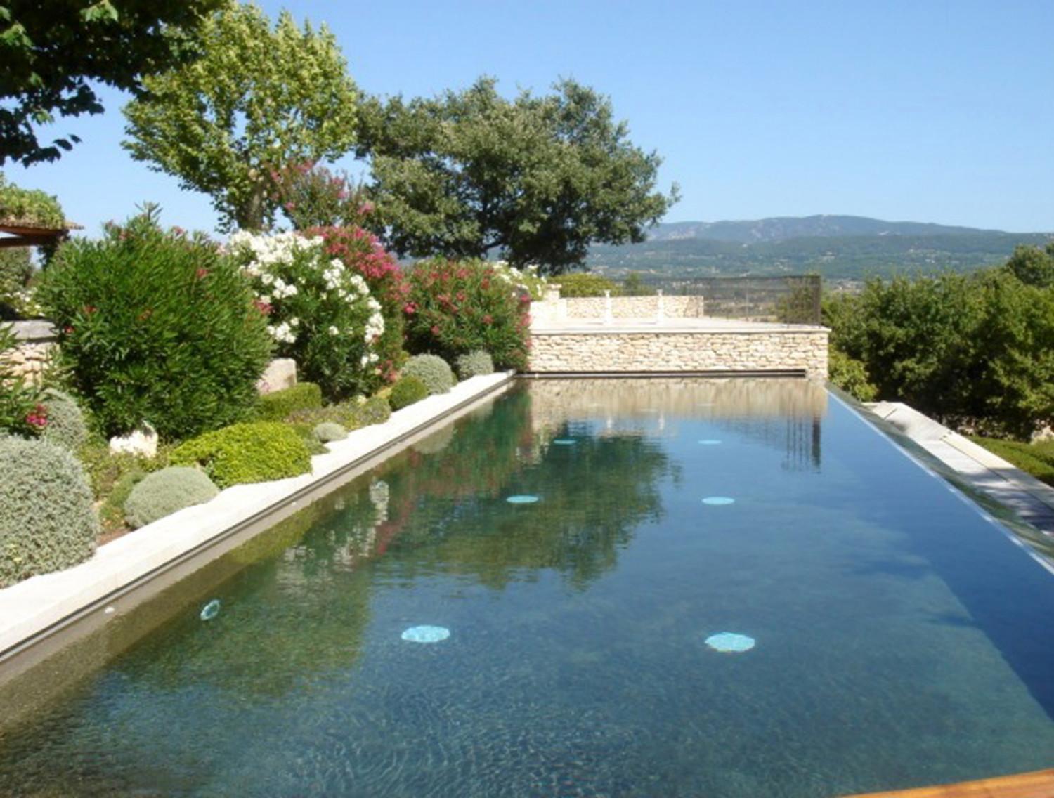 abri piscine a debordement