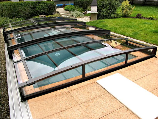 abri piscine a debordement