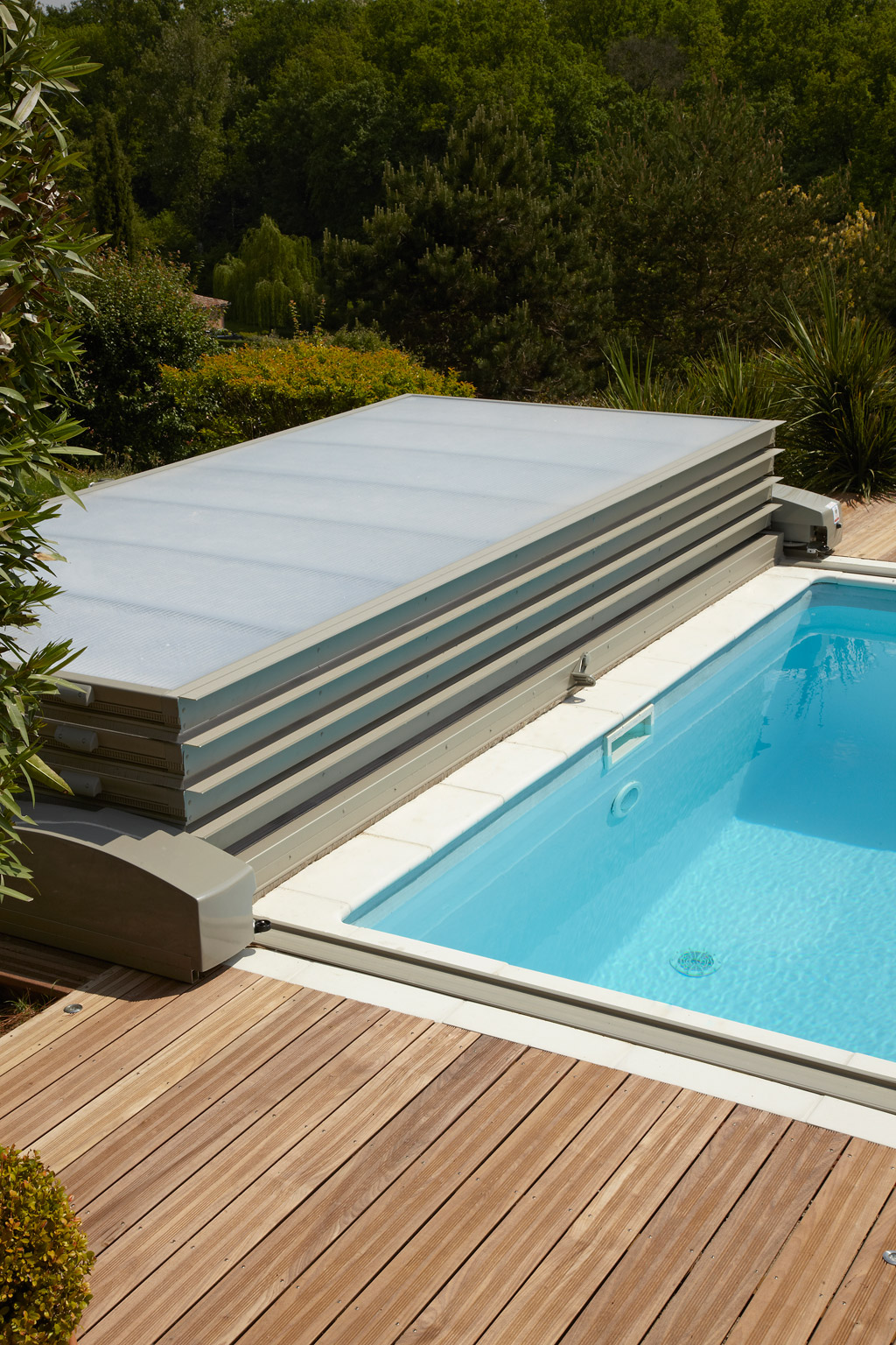 abri piscine bas motorise