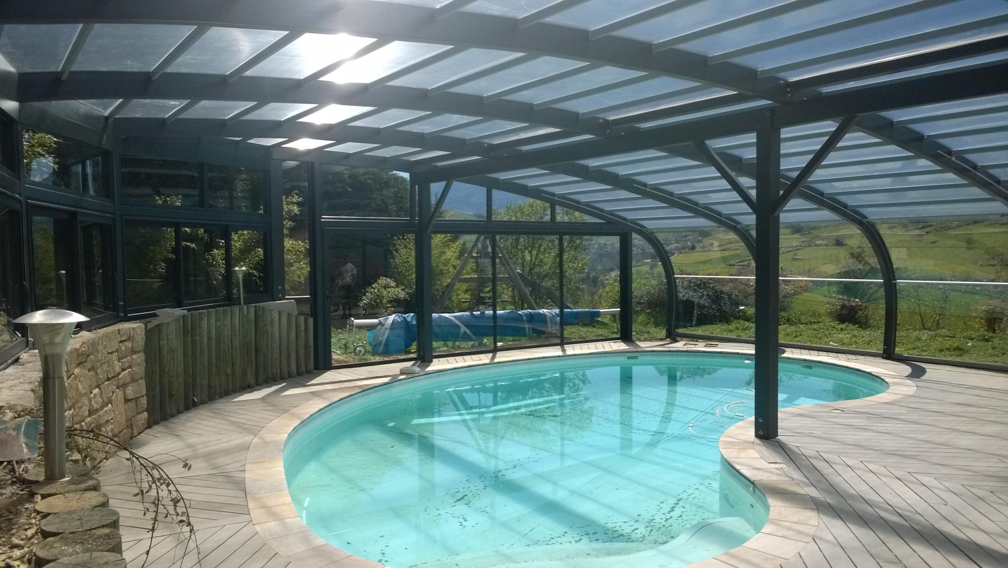 abri piscine conception