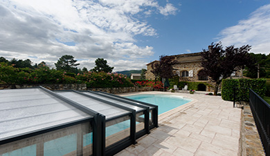 abri piscine gard