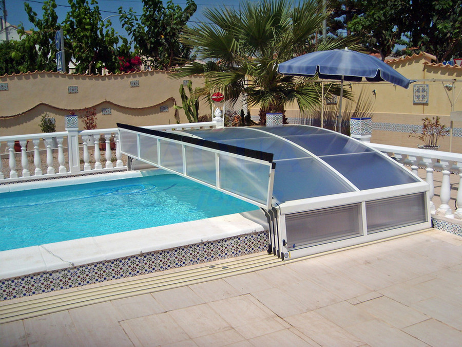 abri piscine opaque