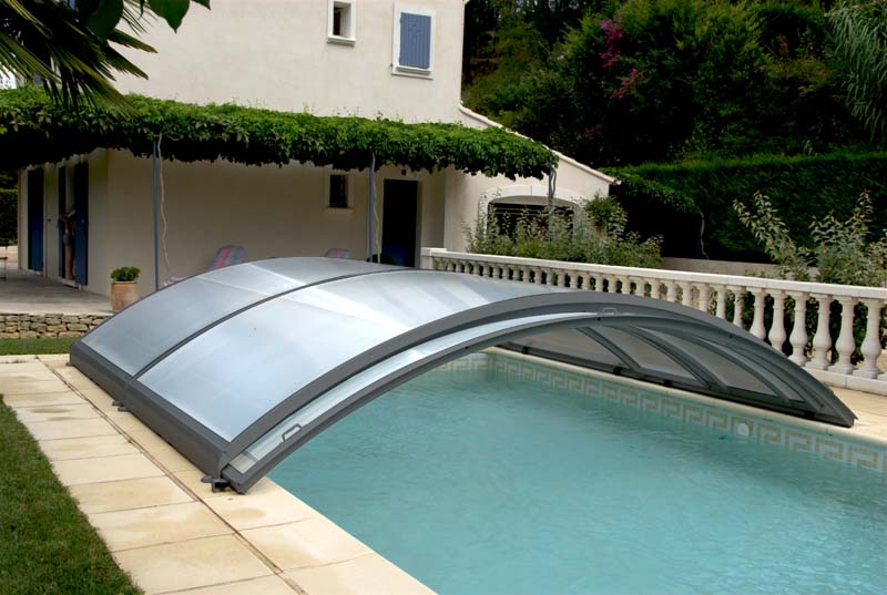 abri piscine semi coulissant
