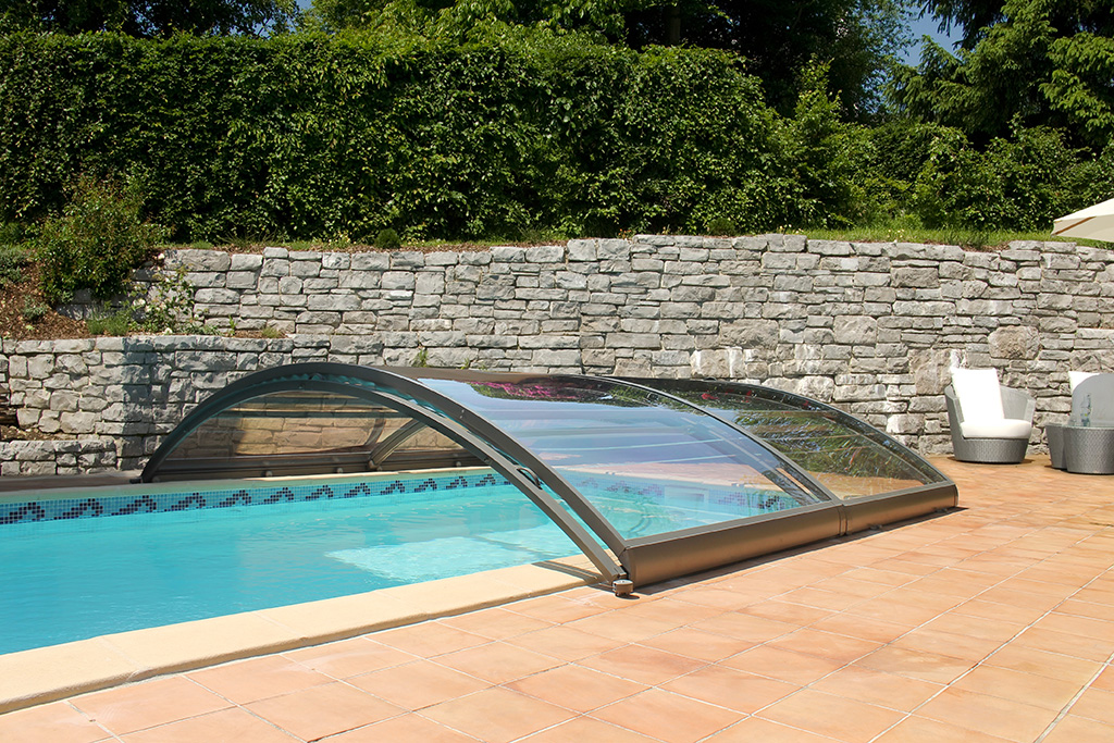 abri piscine semi coulissant