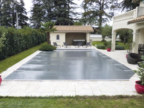 bache piscine a barre