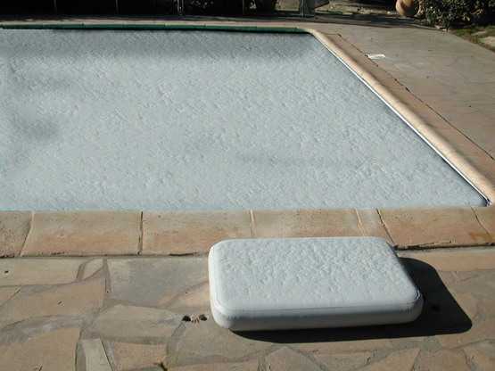 bache piscine ferrari