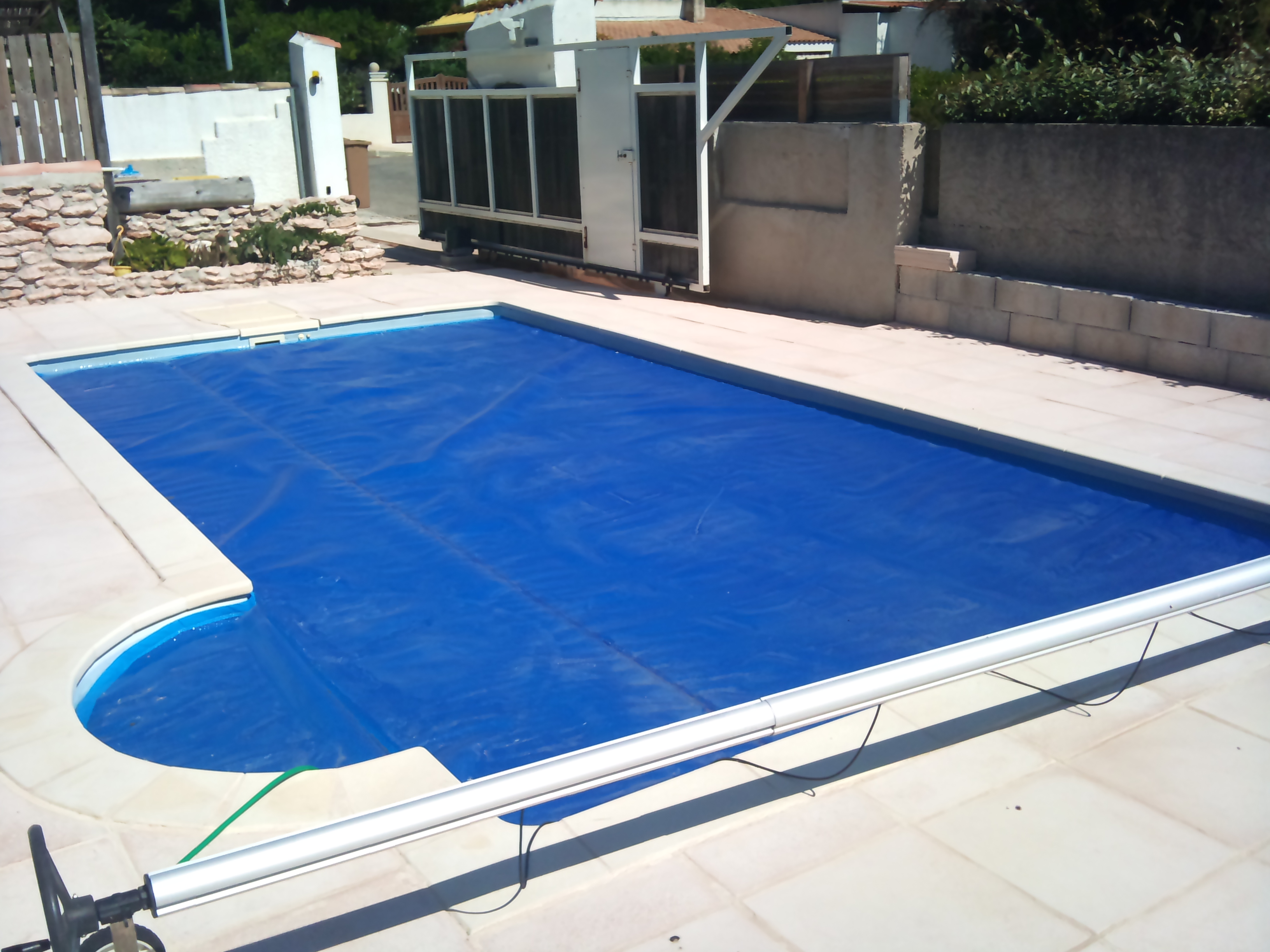 bache piscine marseille