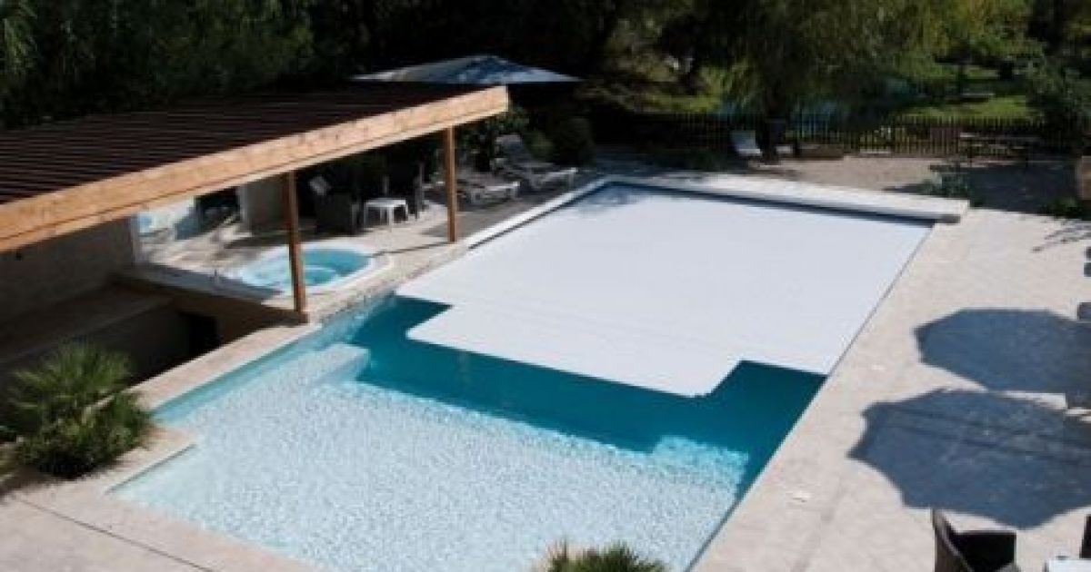 bache piscine motorisee
