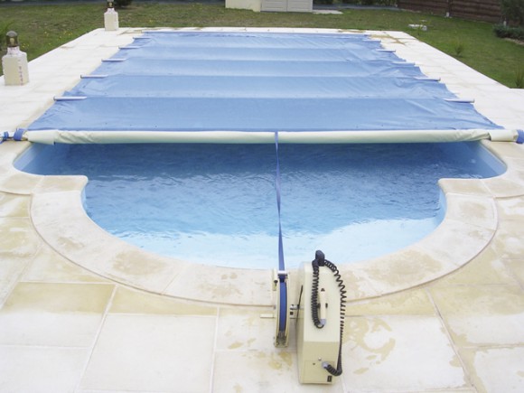 bache piscine motorisee