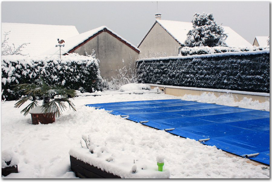 bache piscine neige