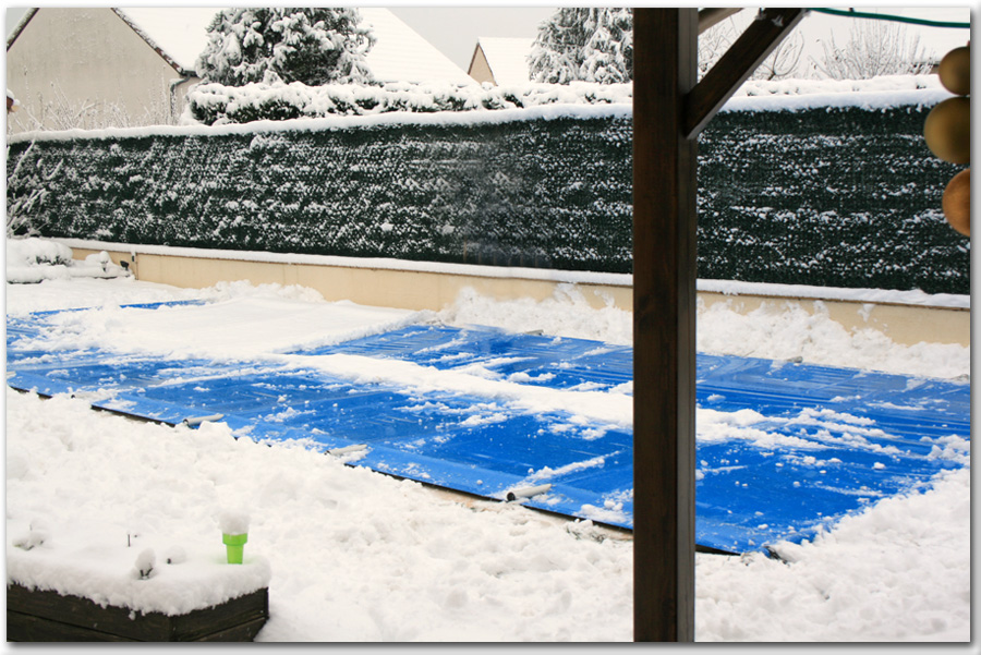 bache piscine neige