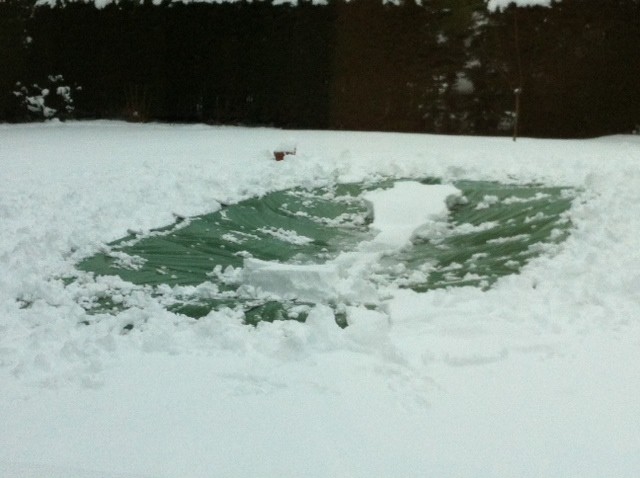 bache piscine neige