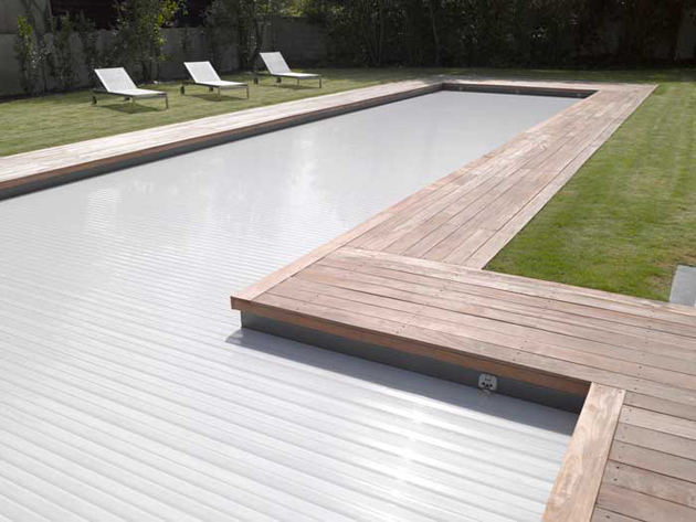 volet piscine avec escalier lateral