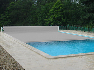 volet piscine gris