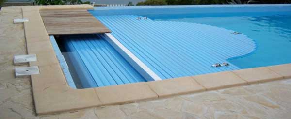 volet piscine immerge solaire
