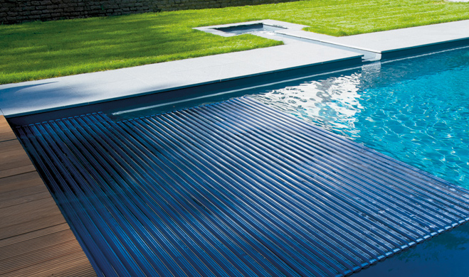 volet piscine immerge solaire