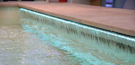 volet piscine sous terrasse